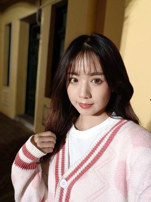 国产最新自拍,捕捉时代光影，展现青春风采